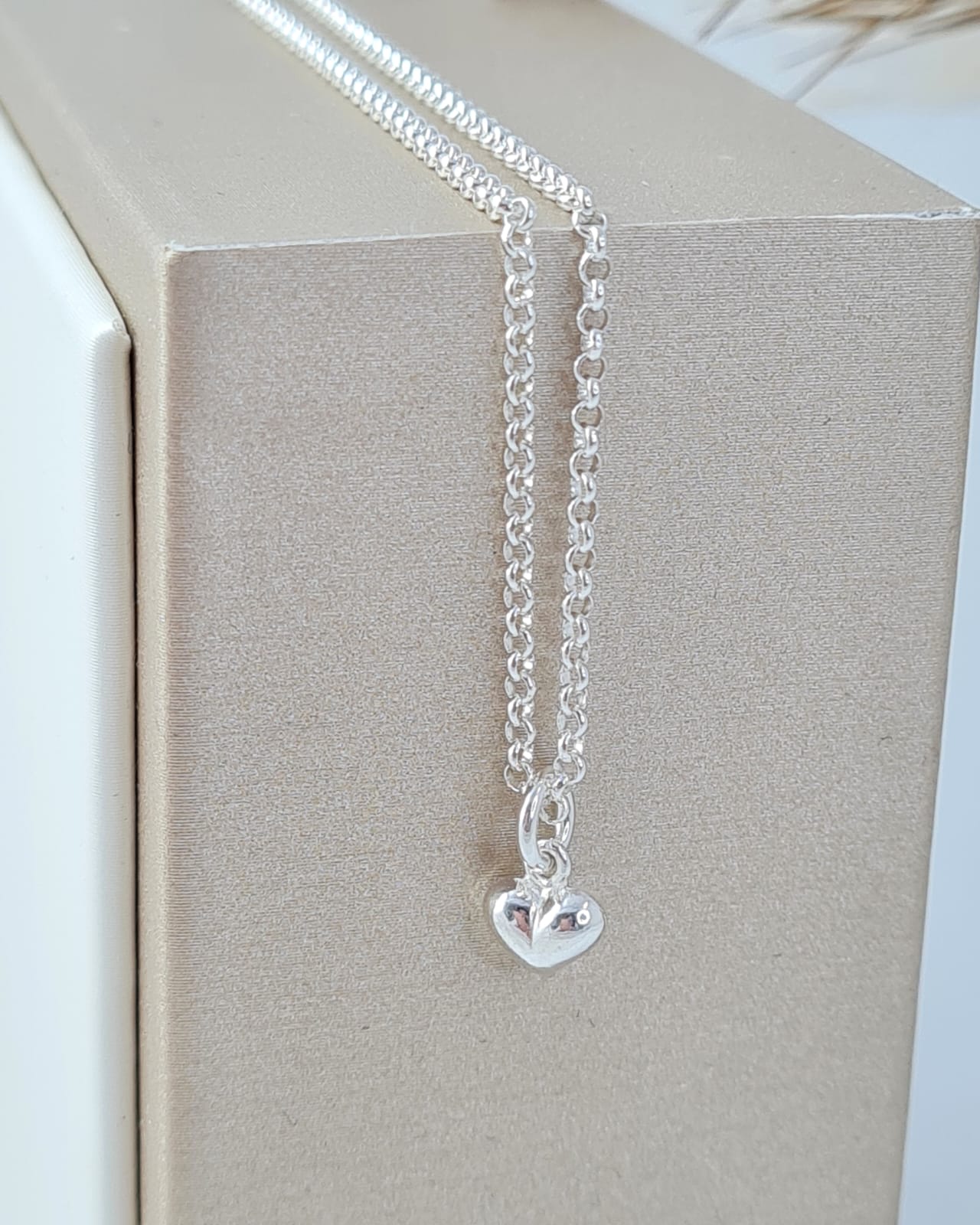 Kinderschmuck - Silberkette mit kleinem Herz Anhänger (KHS 7)