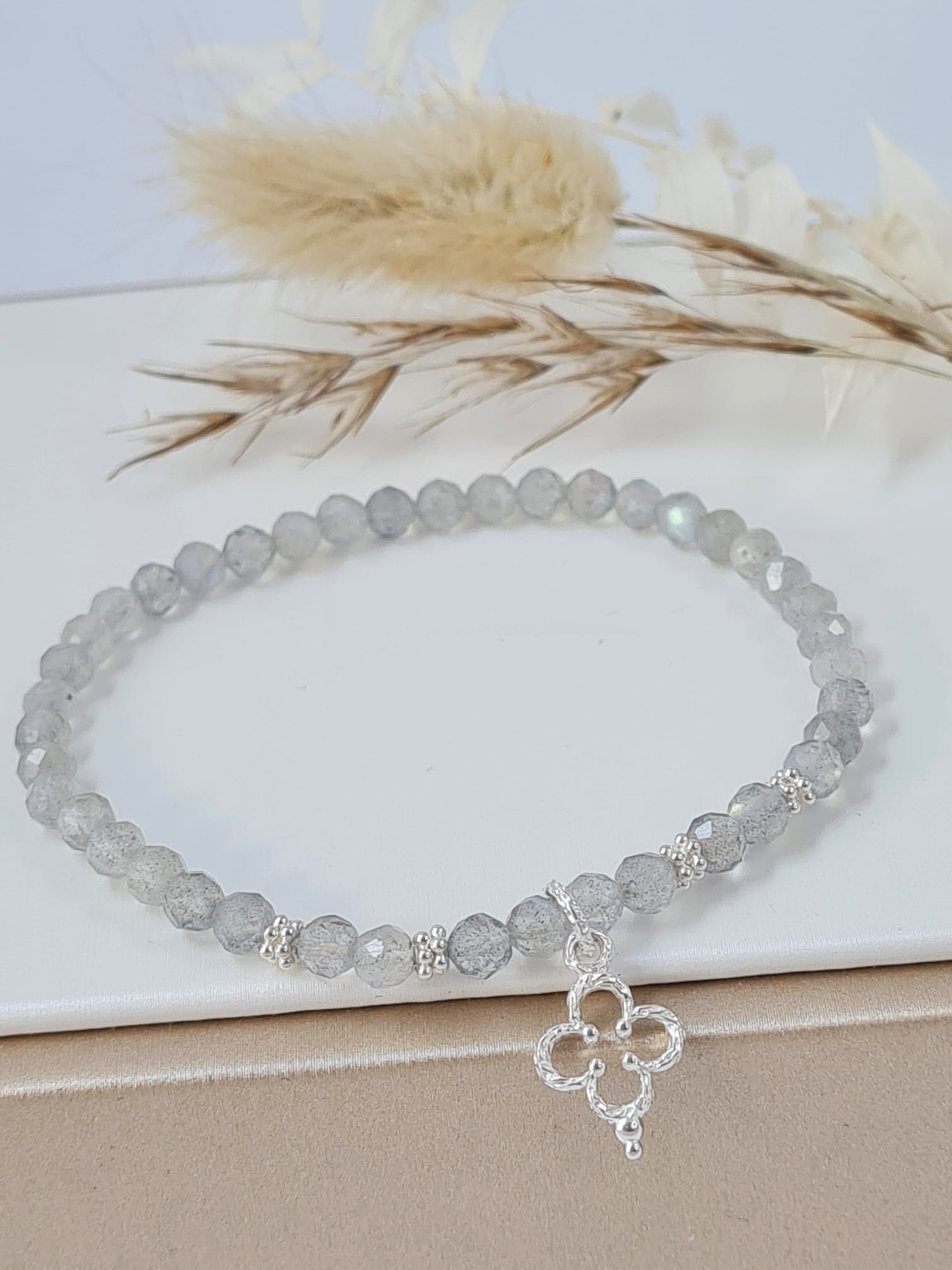 Labradorit Armband mit Blumen Anhänger Silber 925 - Edelsteinarmband * (DAB 195)