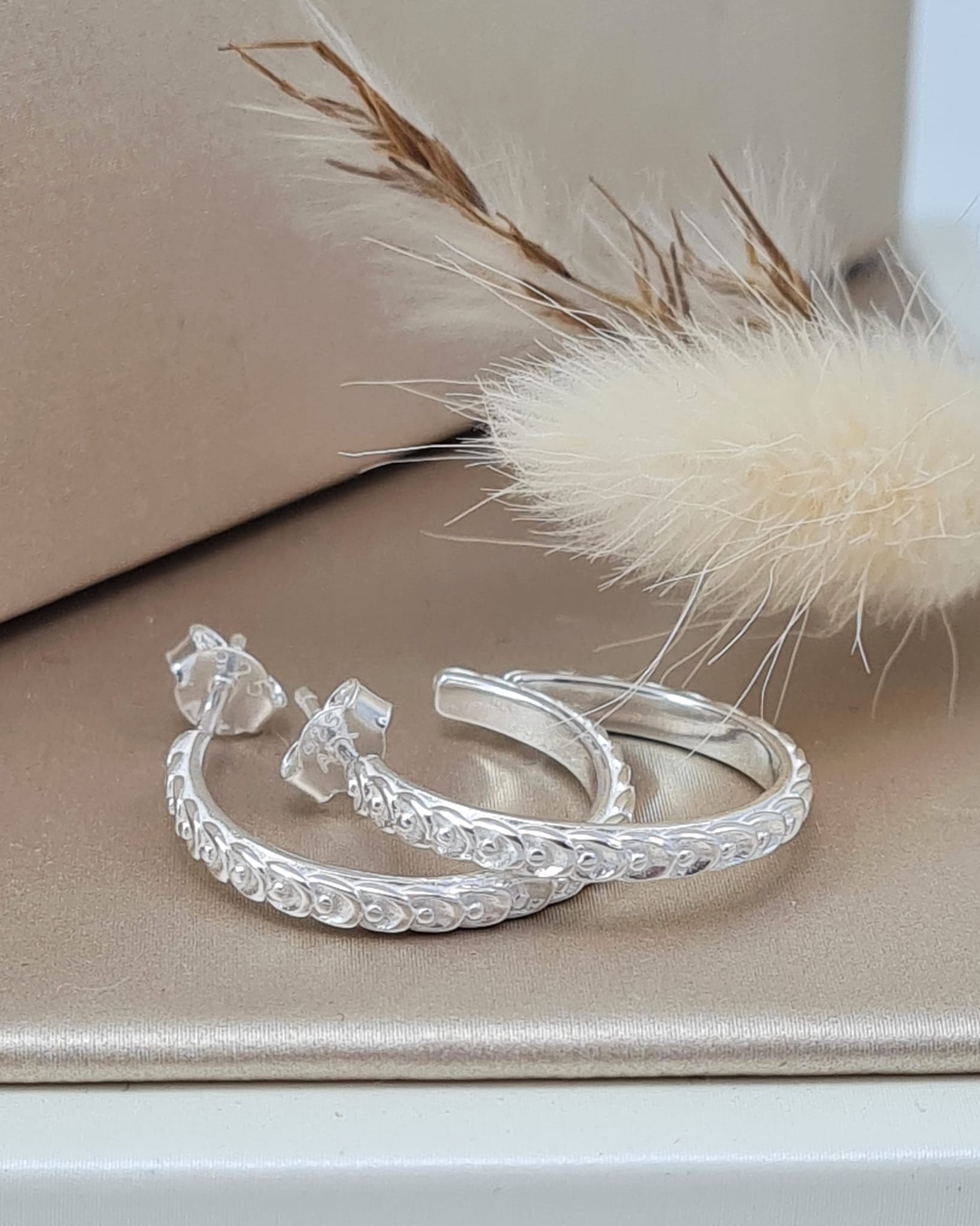 Silber Creolen Damen – zeitlose Ohrringe aus 925 Sterling Silber mit Muster (DOS 136)