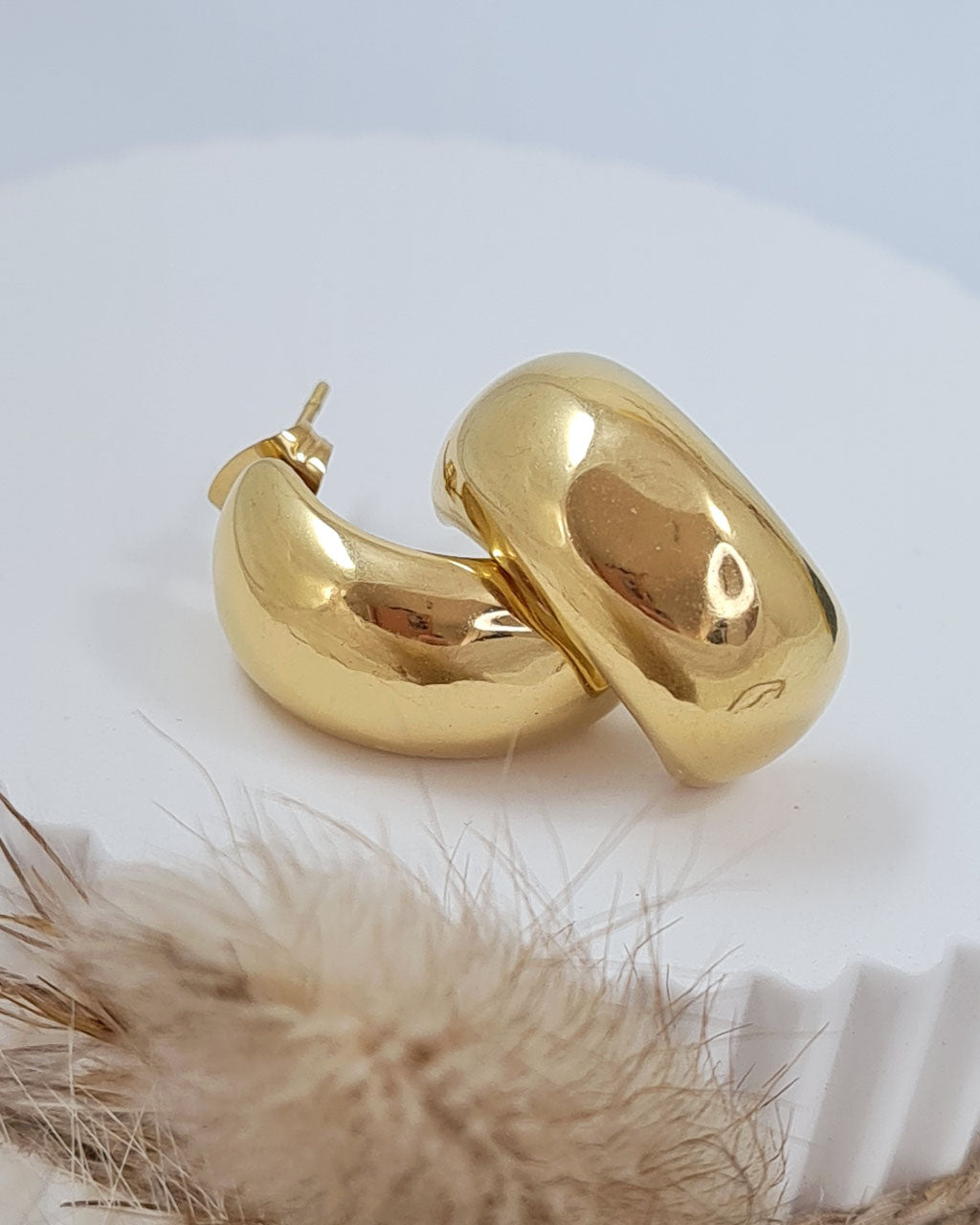 Gold Creolen Damen – breite Edelstahl Hoops vergoldet, wasserfest & hypoallergen (EOS 9)