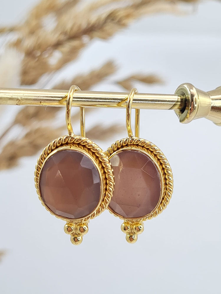 Ohrhänger aus vergoldetem Silber und Chocolate  Mondstein (DOS 10)