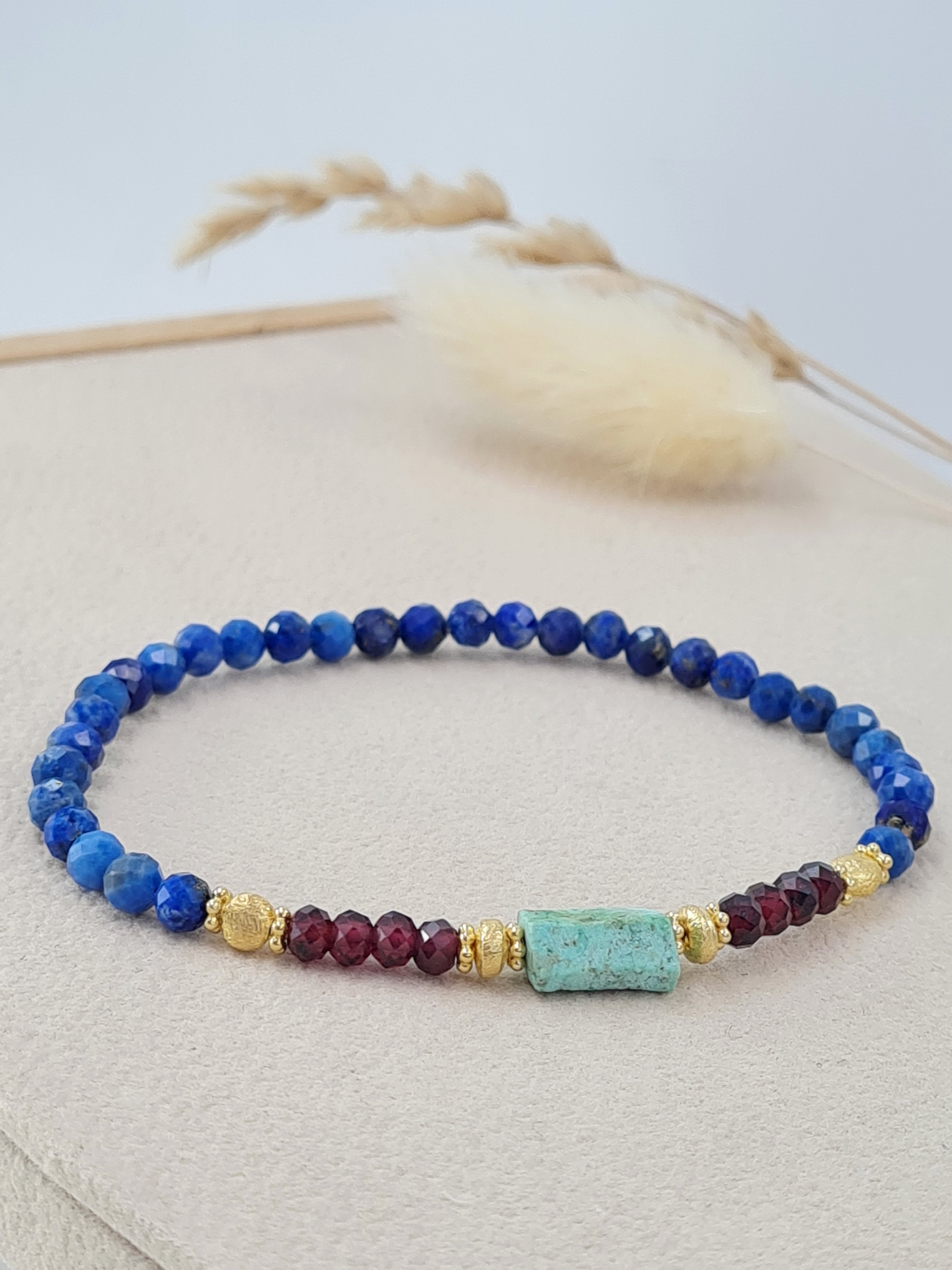 Lapis Lazuli Armband 4 mm facettiert mit Granat & Türkis – 925 Silber vergoldet * (DAB 306)