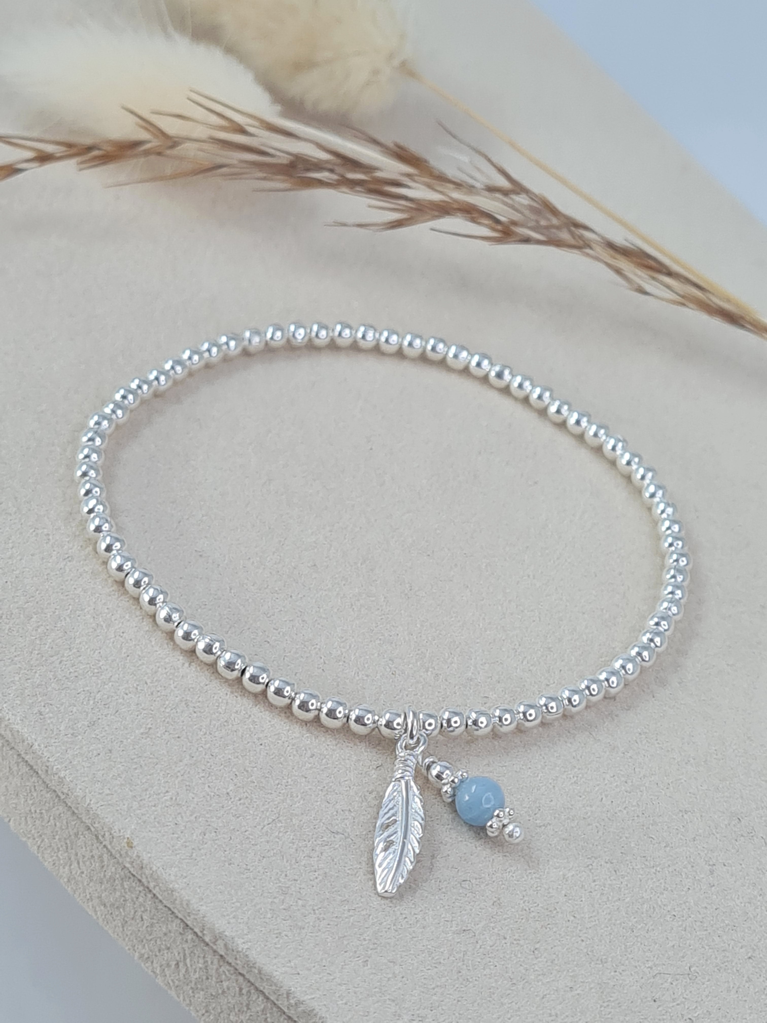 Silberkügelchen-Armband mit Federanhänger und Aquamarin * (DAB 211)