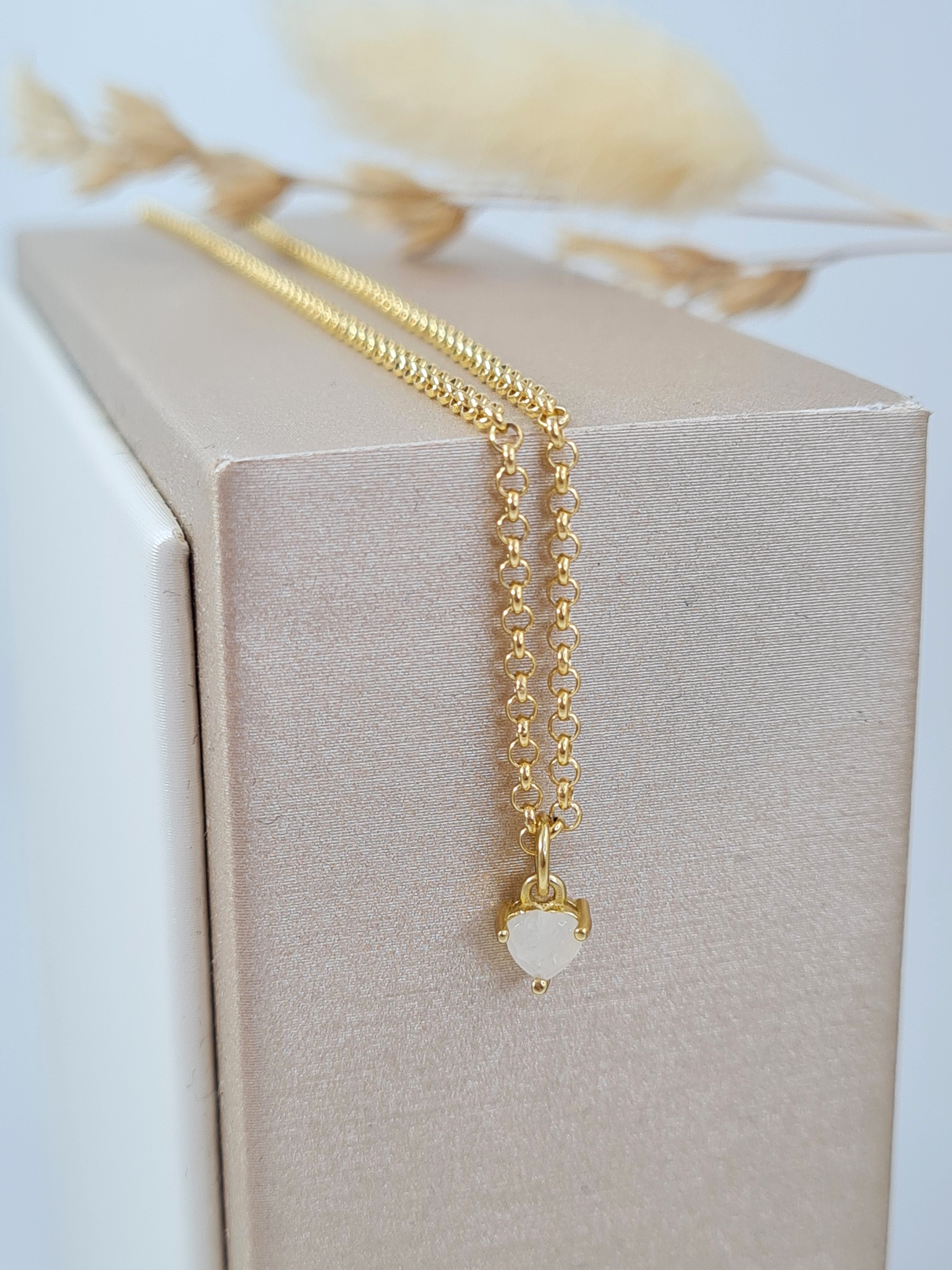 Vergoldete Silberkette mit Mondstein Herz | 925 Silber (DHS 109)