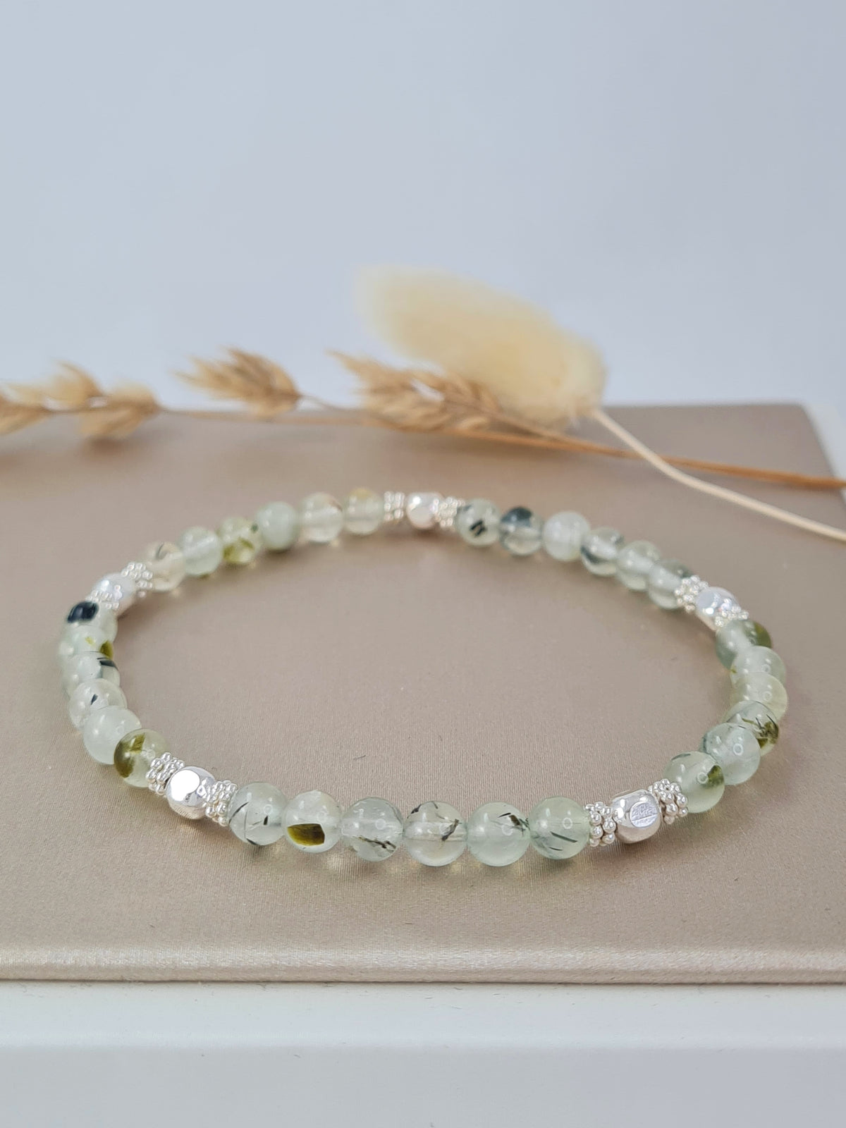 Prehnit Armband facettiert 4 mm mit 925 Sterling Silber * (DAB 324)