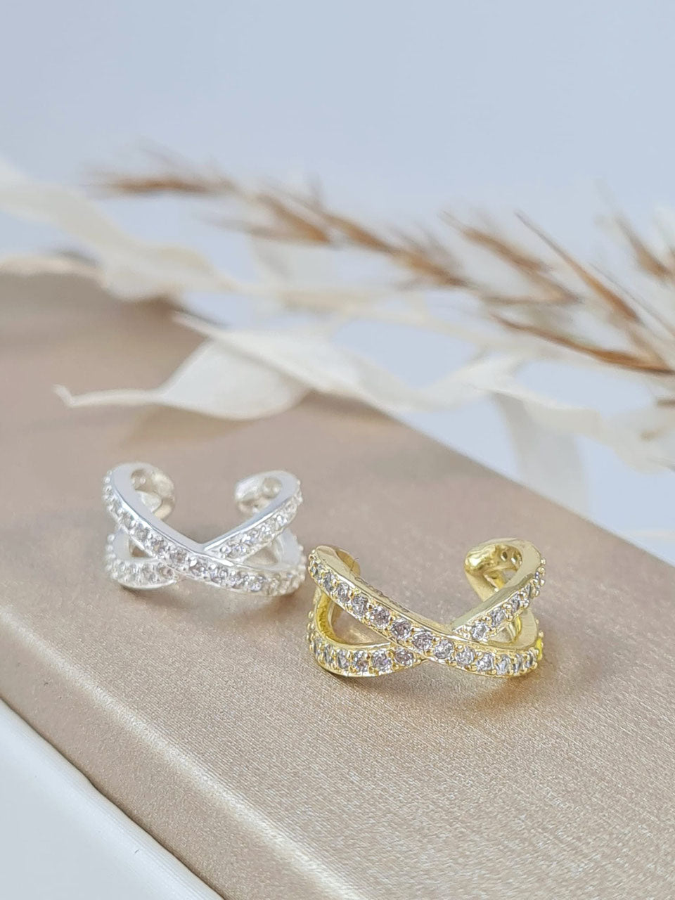 Earcuff aus vergoldetem Silber und Zirkonia (DOS 117)