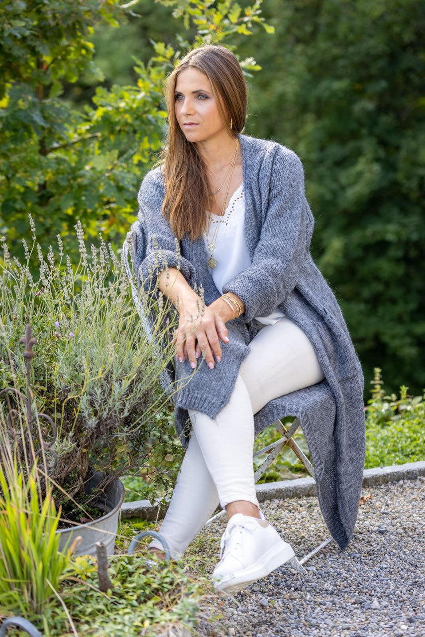 Strickjacke anthrazit (C 3)
