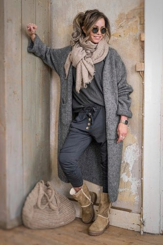 Strickjacke anthrazit (C 3)