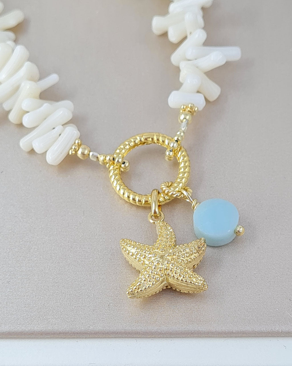 Korallen Kette weiss mit Seestern & Amazonit (DHS 91)