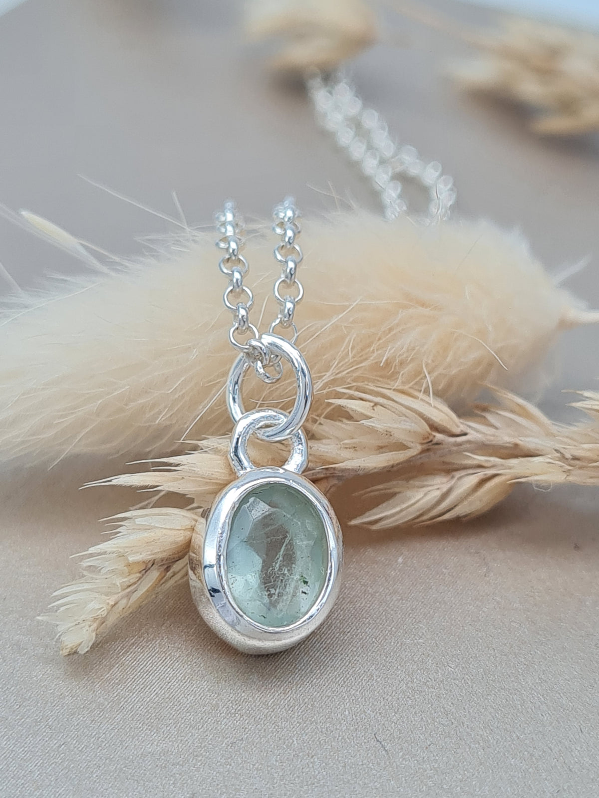 Prehnit Halskette 925 Silber – Edelsteinschmuck (DHS 130)