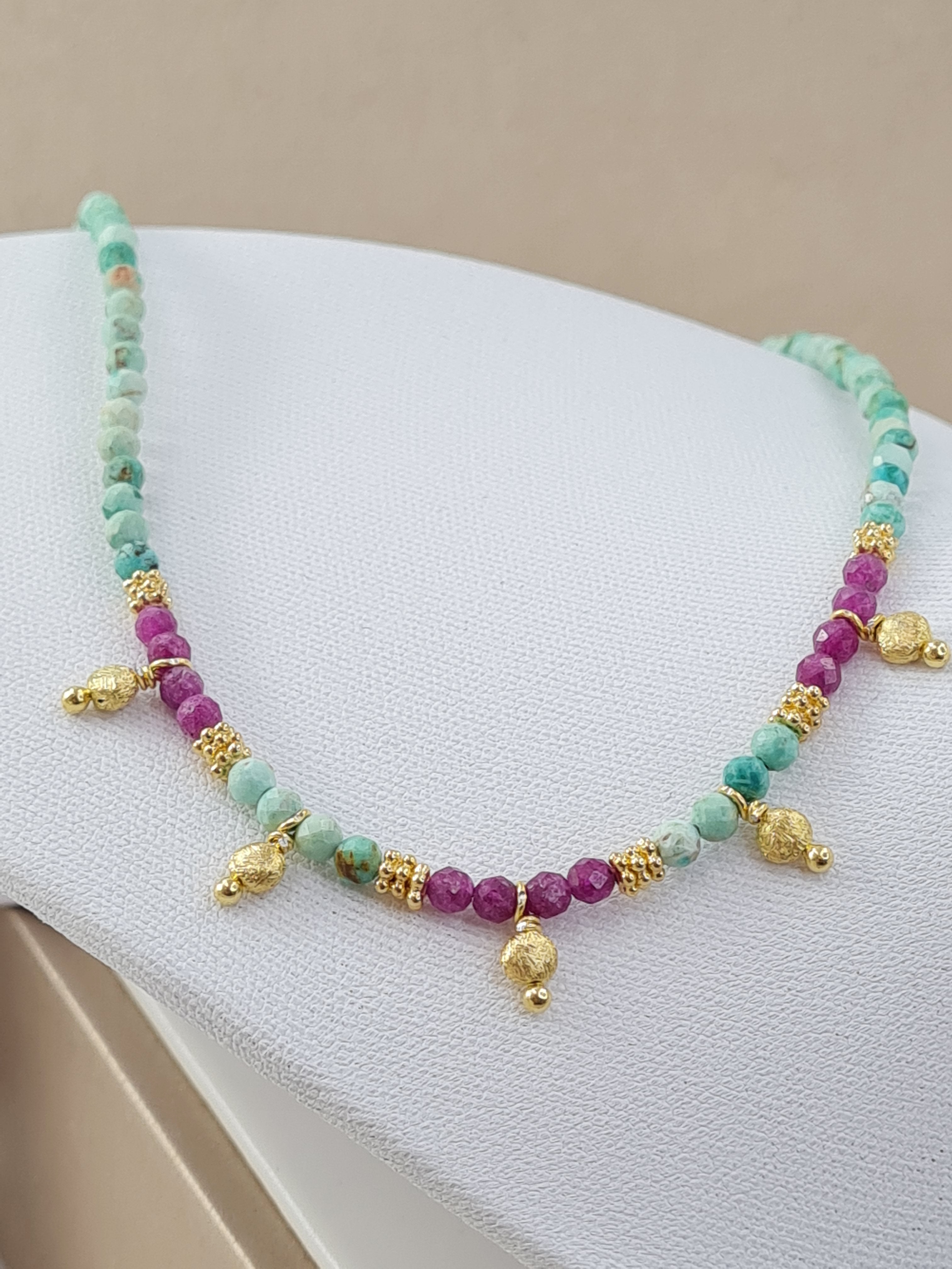 Edelstein Kette Türkis & Granat 4 mm mit Gold-Anhängern – 925 Silber vergoldet * (DHS 124)